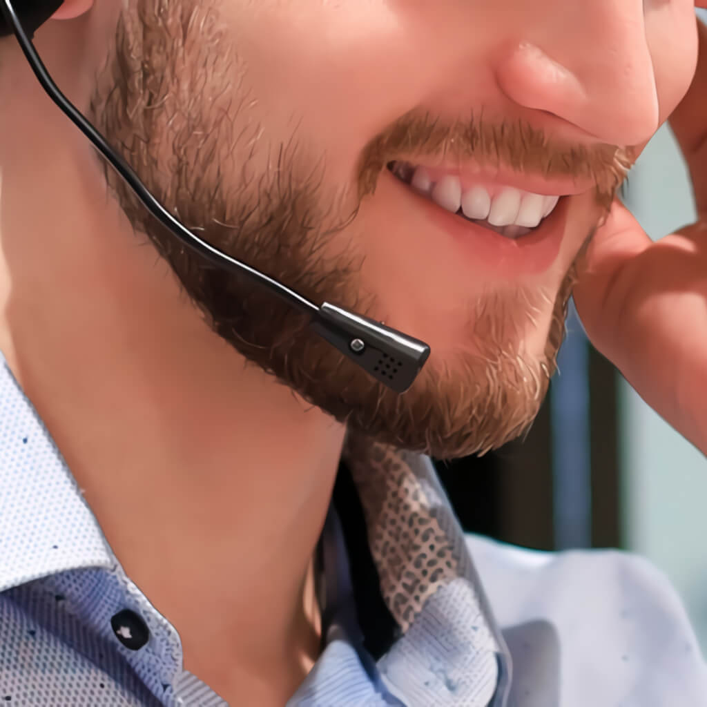 Audífonos Alámbricos de Diadema con Micrófono (XTS-220)