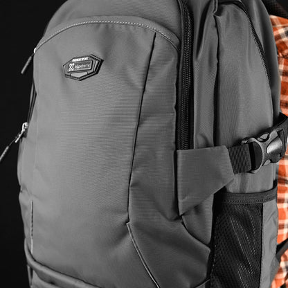 Mochila para Laptop 15.6" TrendTrek, KNB-436